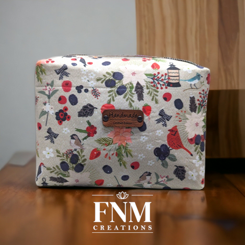 Very Berry Christmas Pouch